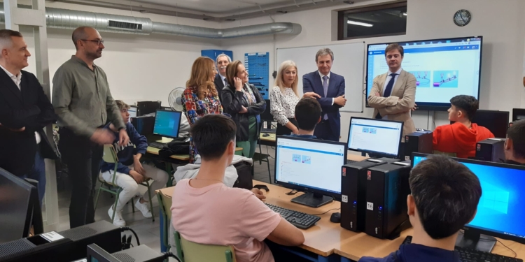 Endesa Colabora Con Institutos Andaluces Para Acercar A Alumnos De