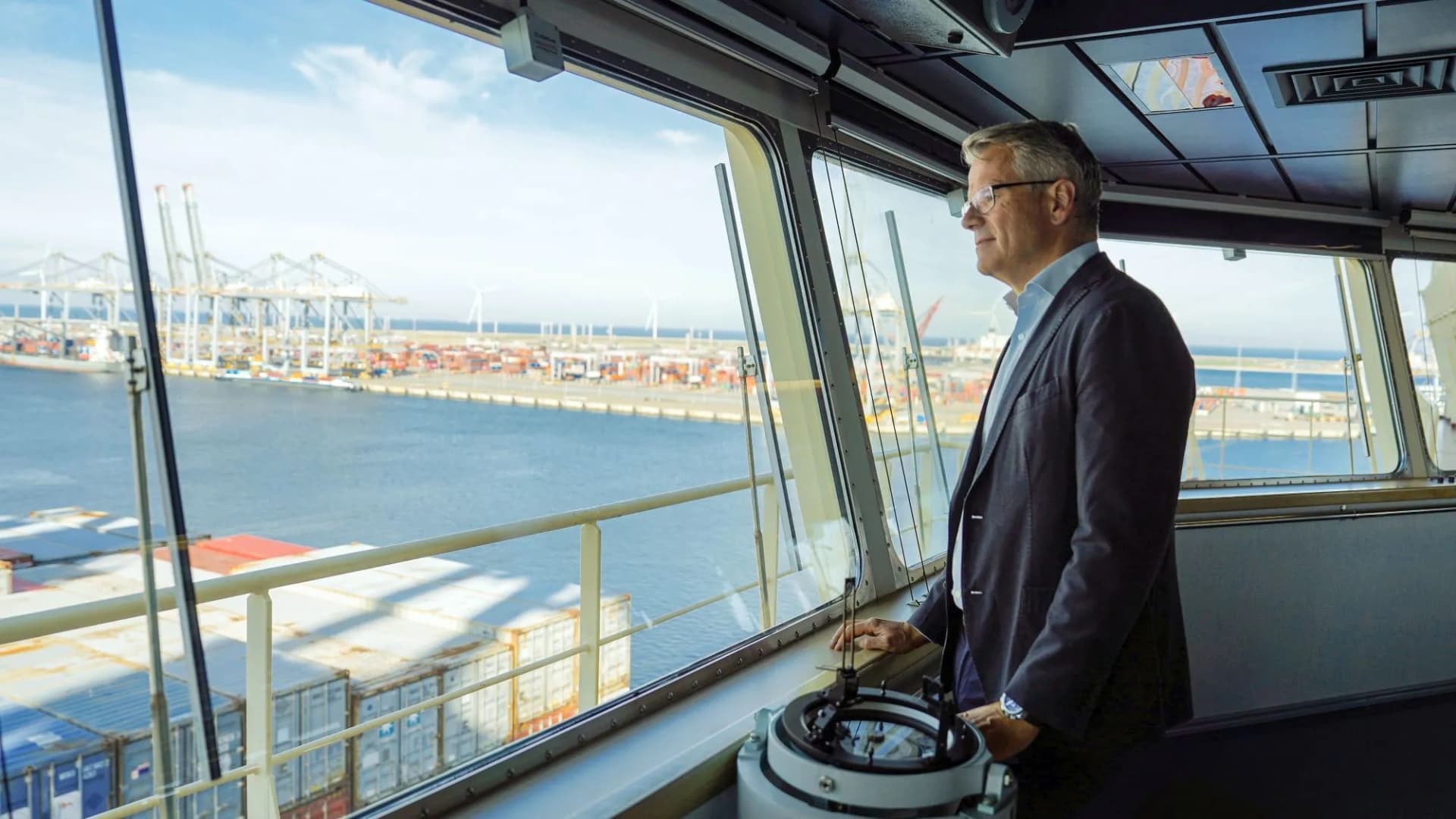 Maersk prevé un mercado de fletes más firme y contempla ampliar su flota ante la presión sobre la capacidad
