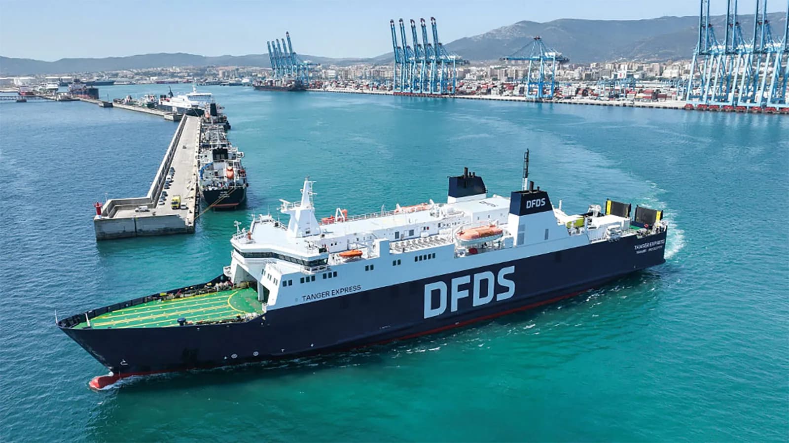 DFDS registra una caída del tráfico de pasajeros y mercancías en el Estrecho de Gibraltar