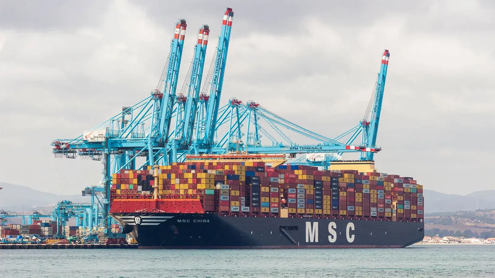 El Puerto de Algeciras se mantiene como sexto puerto europeo en conectividad marítima pese a caer un 6,2% en el tercer trimestre