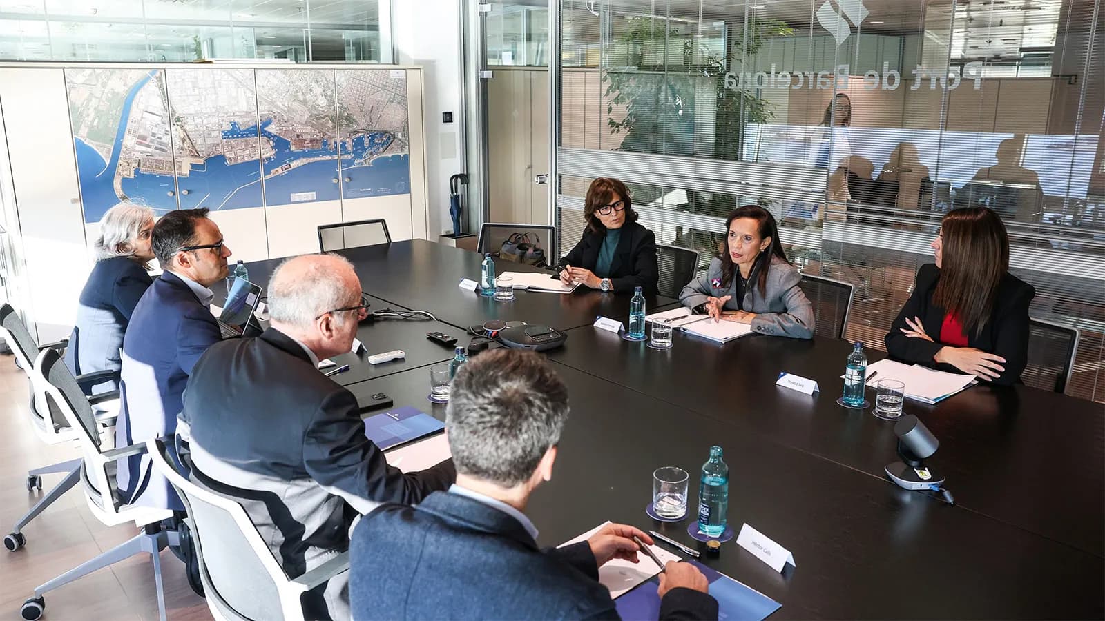 El Puerto de Barcelona y Red Eléctrica coordinan el suministro eléctrico que requiere la electrificación de los muelles